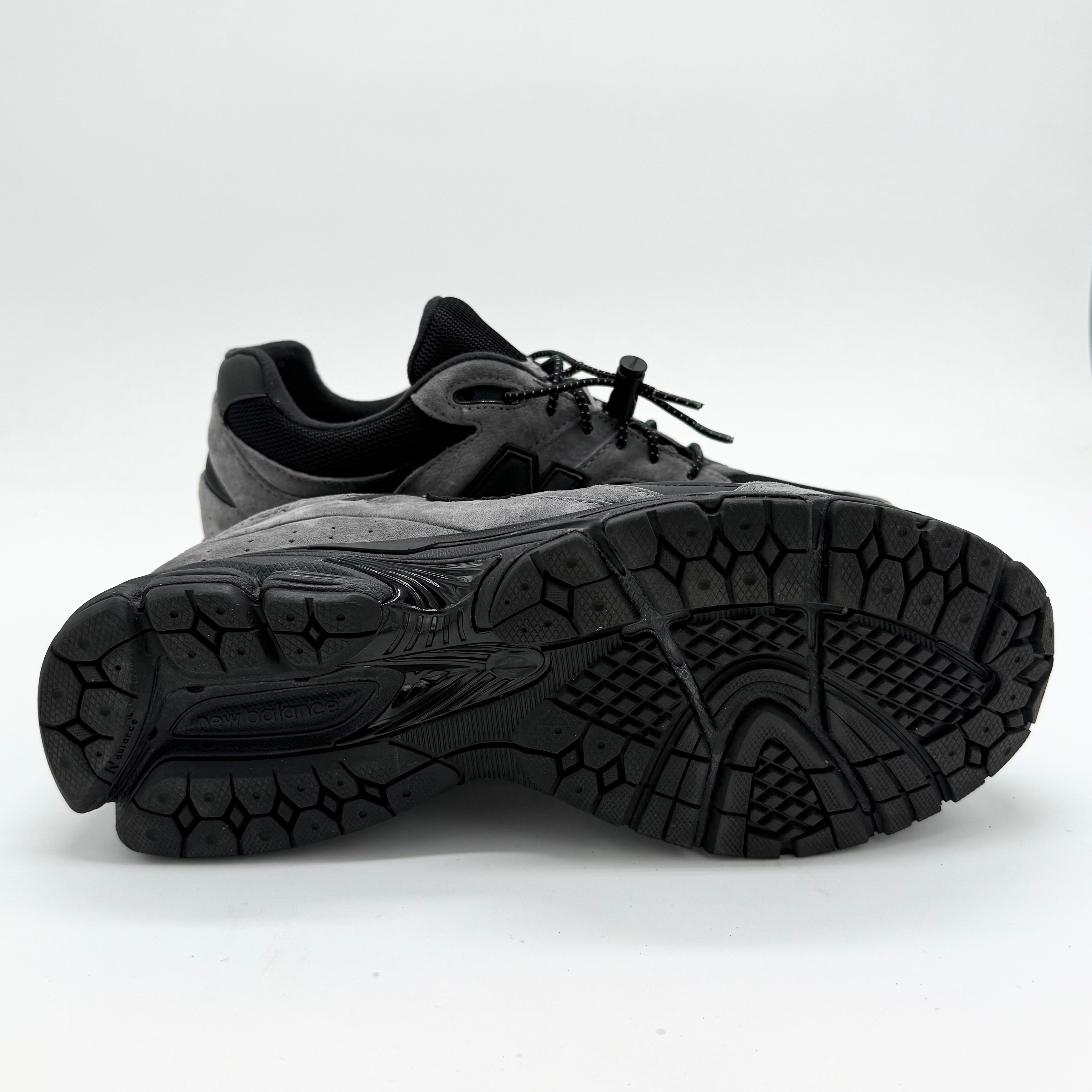 New Balance 2002R Gore-Tex JJJound Charcoal EU 44 1/2