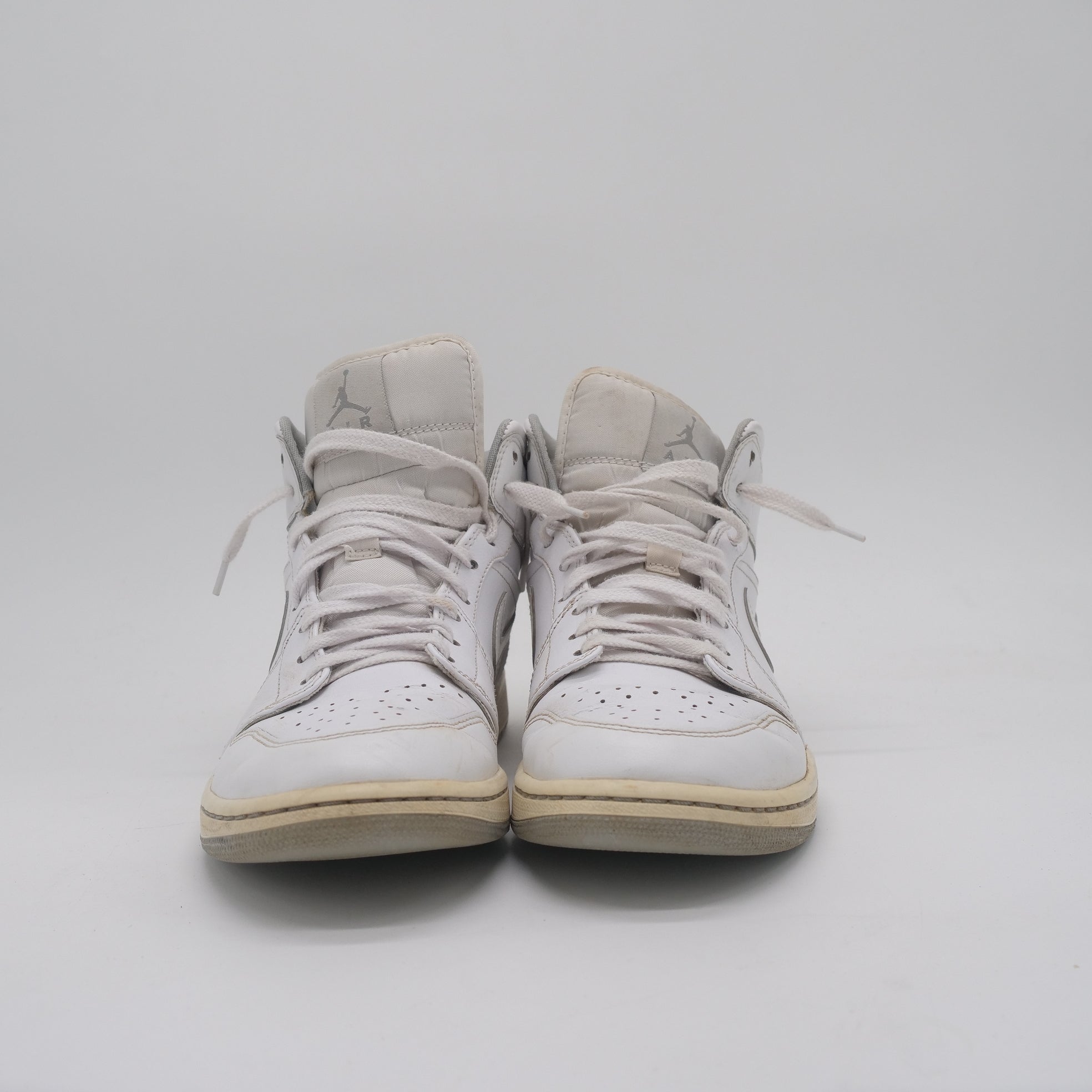 Air Jordan 1 Retro Mid White Wolf Gray - EU 44